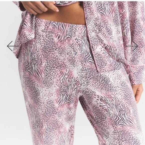 SkimPink Animal Print Sleep Top with Piping - Picture 4 of 4